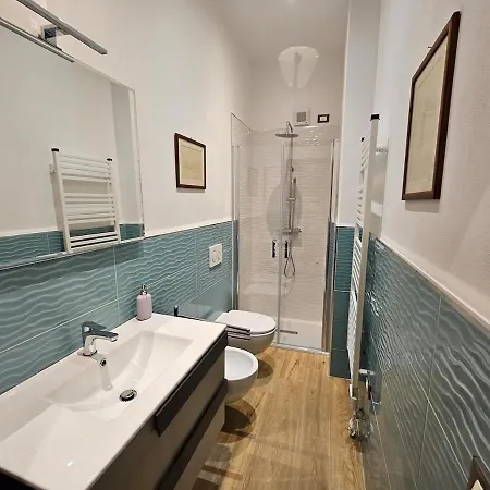 Buildings & Grounds - Casa Ugo F *